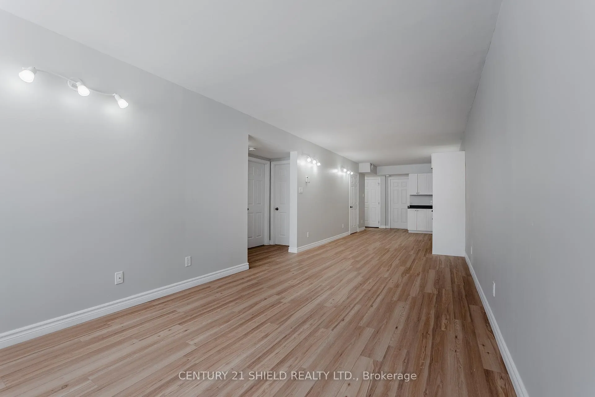 Photo 35 of 7 William Street, North Stormont, Finch — HOMEH