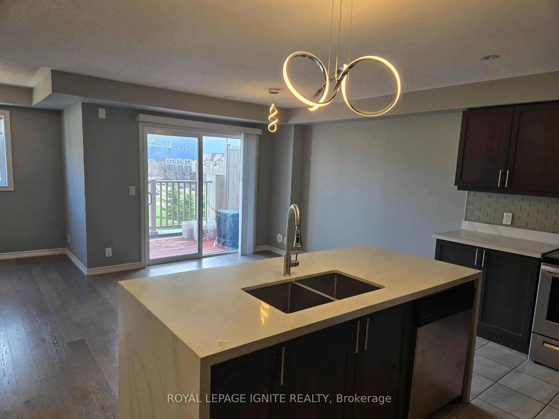 Photo 2 of 51 Great Gabe Crescent, Oshawa, Windfields — HOMEH