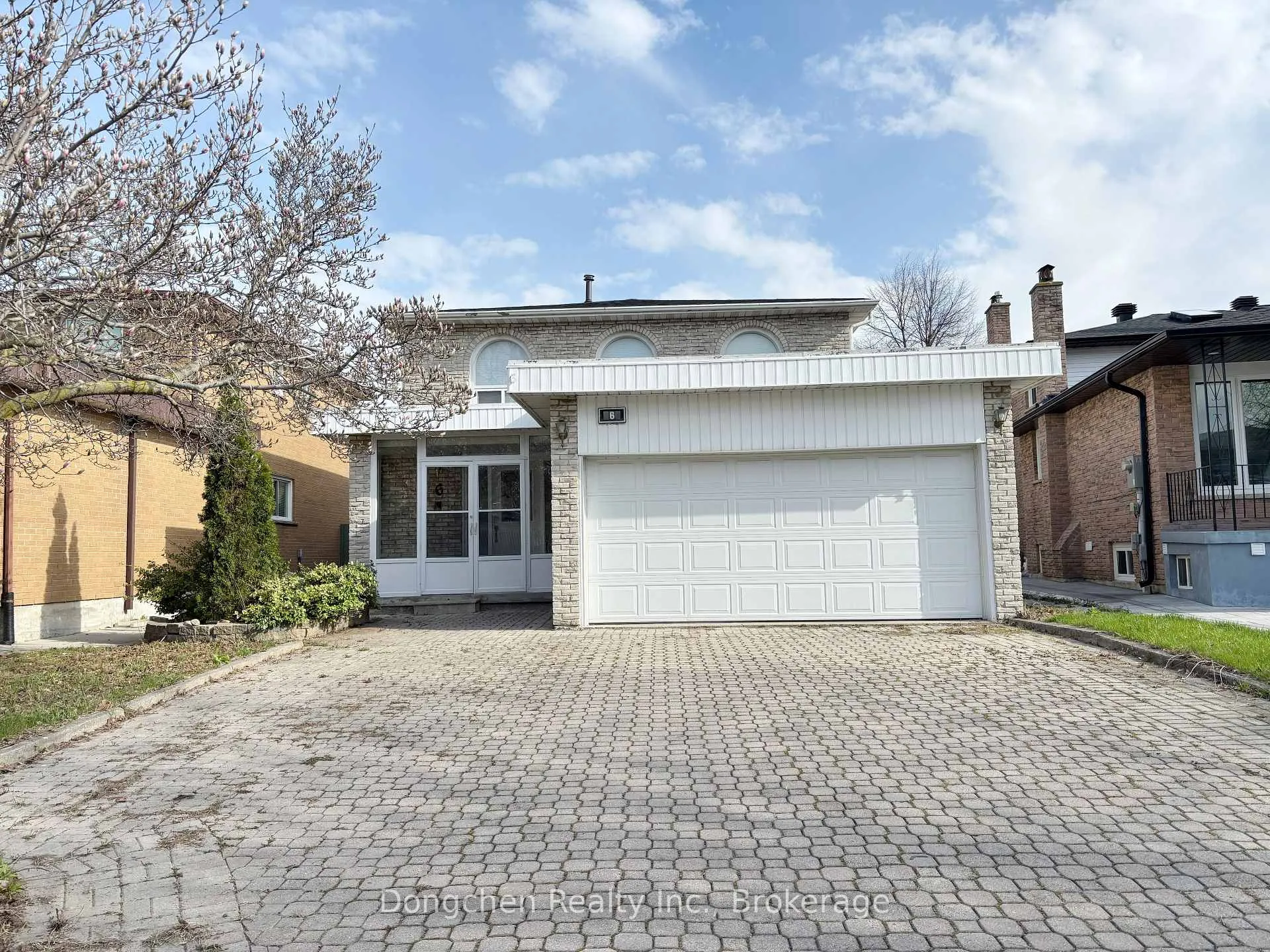 Photo 1 of 6 Simsbury Court, Markham, Milliken Mills West — HOMEH