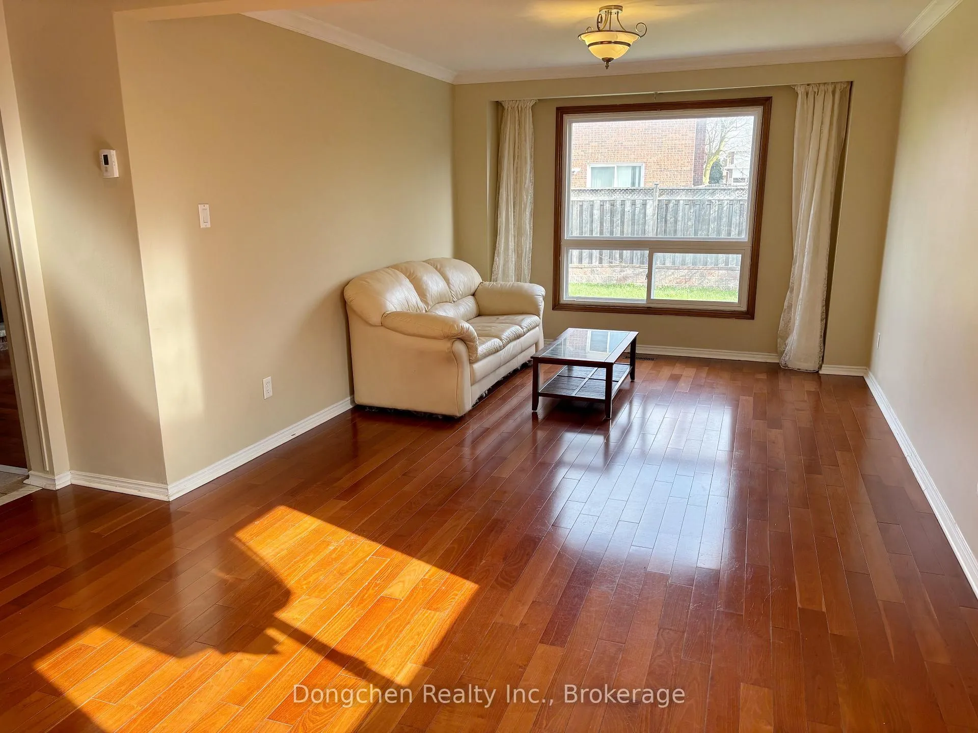 Photo 4 of 6 Simsbury Court, Markham, Milliken Mills West — HOMEH