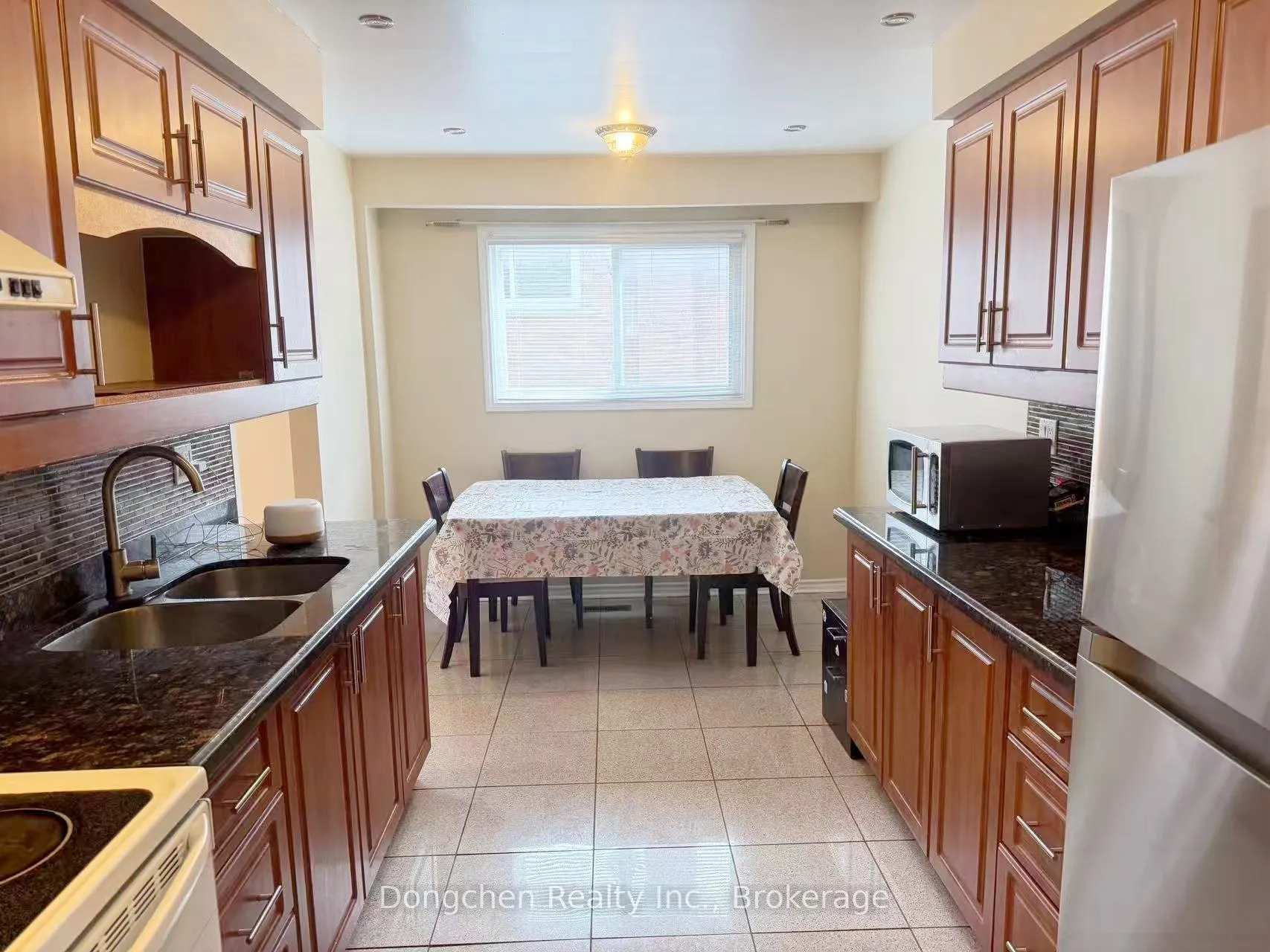 Photo 9 of 6 Simsbury Court, Markham, Milliken Mills West — HOMEH
