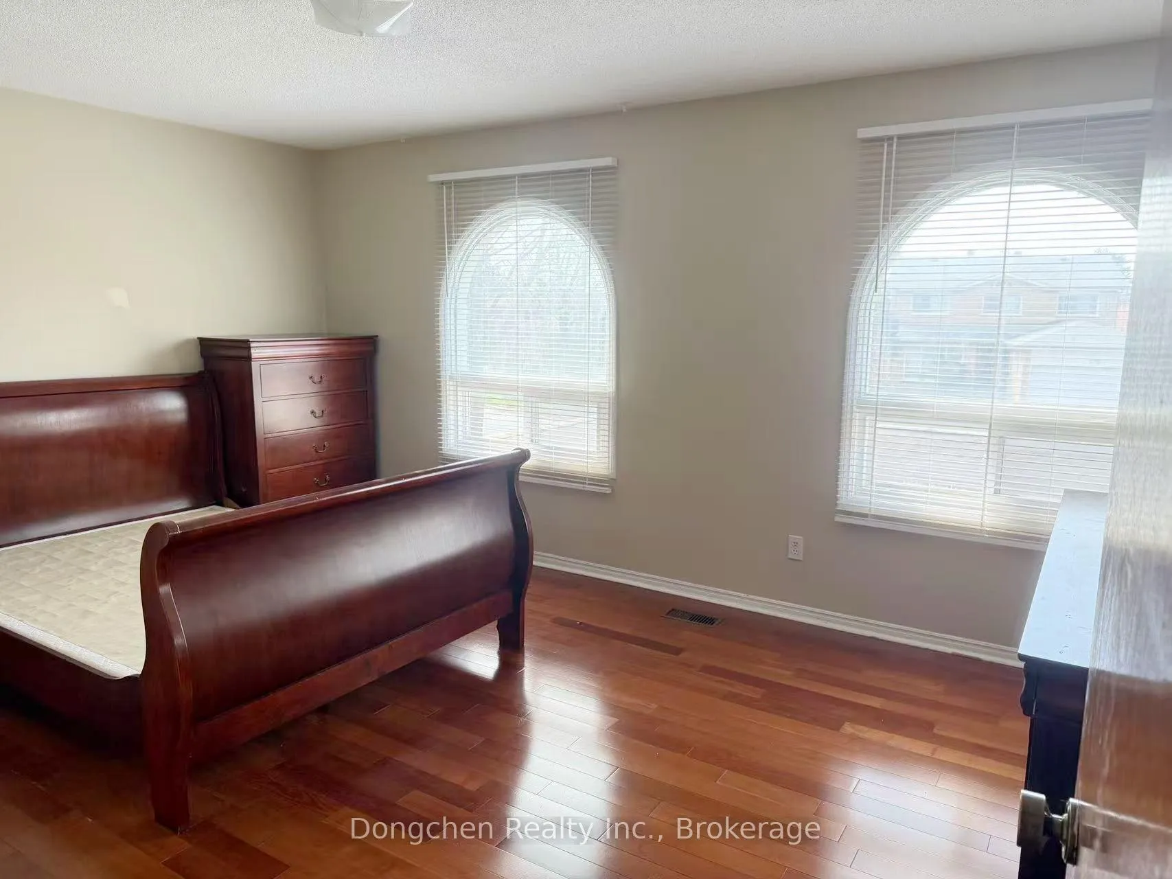 Photo 16 of 6 Simsbury Court, Markham, Milliken Mills West — HOMEH