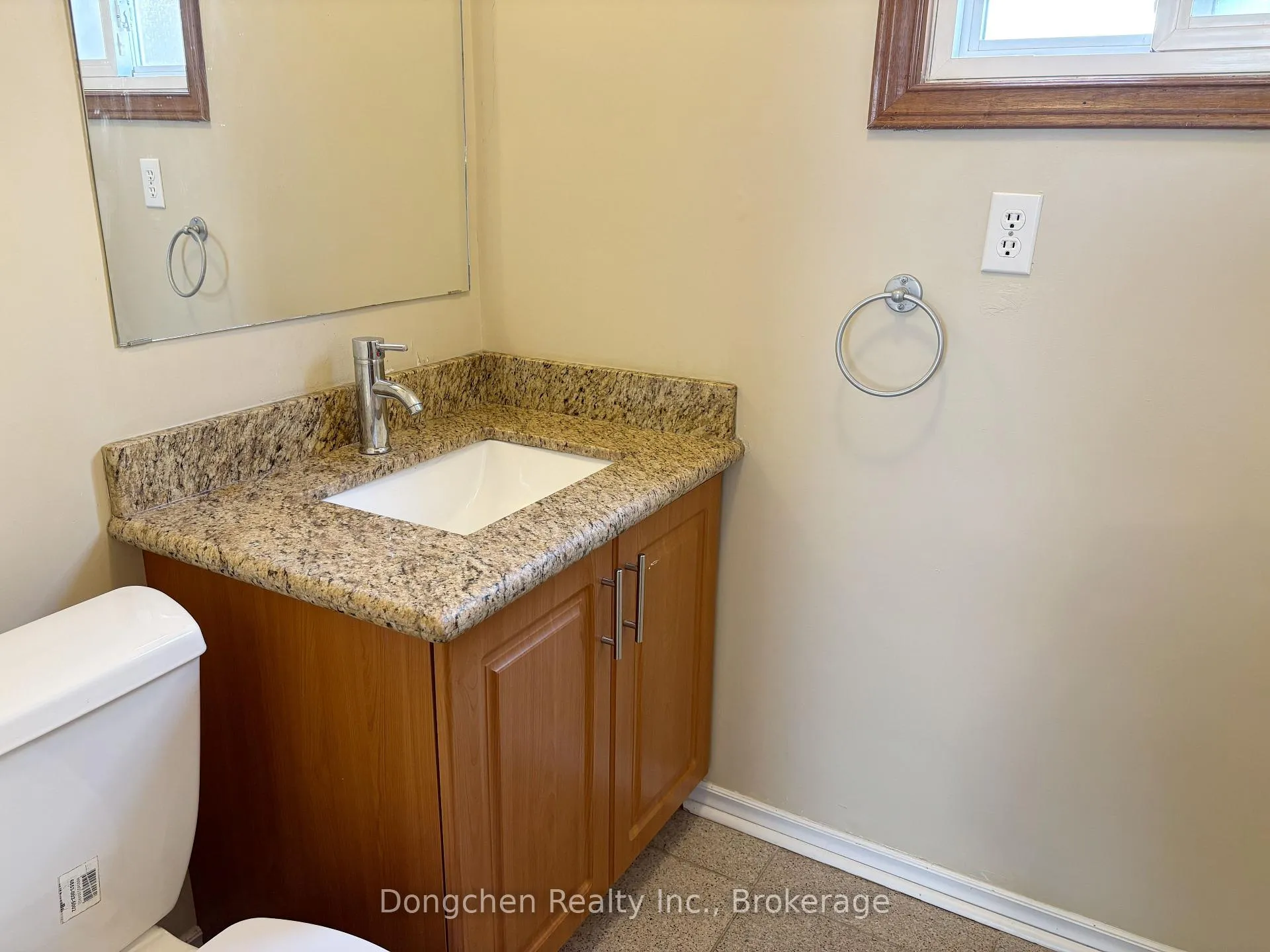 Photo 20 of 6 Simsbury Court, Markham, Milliken Mills West — HOMEH