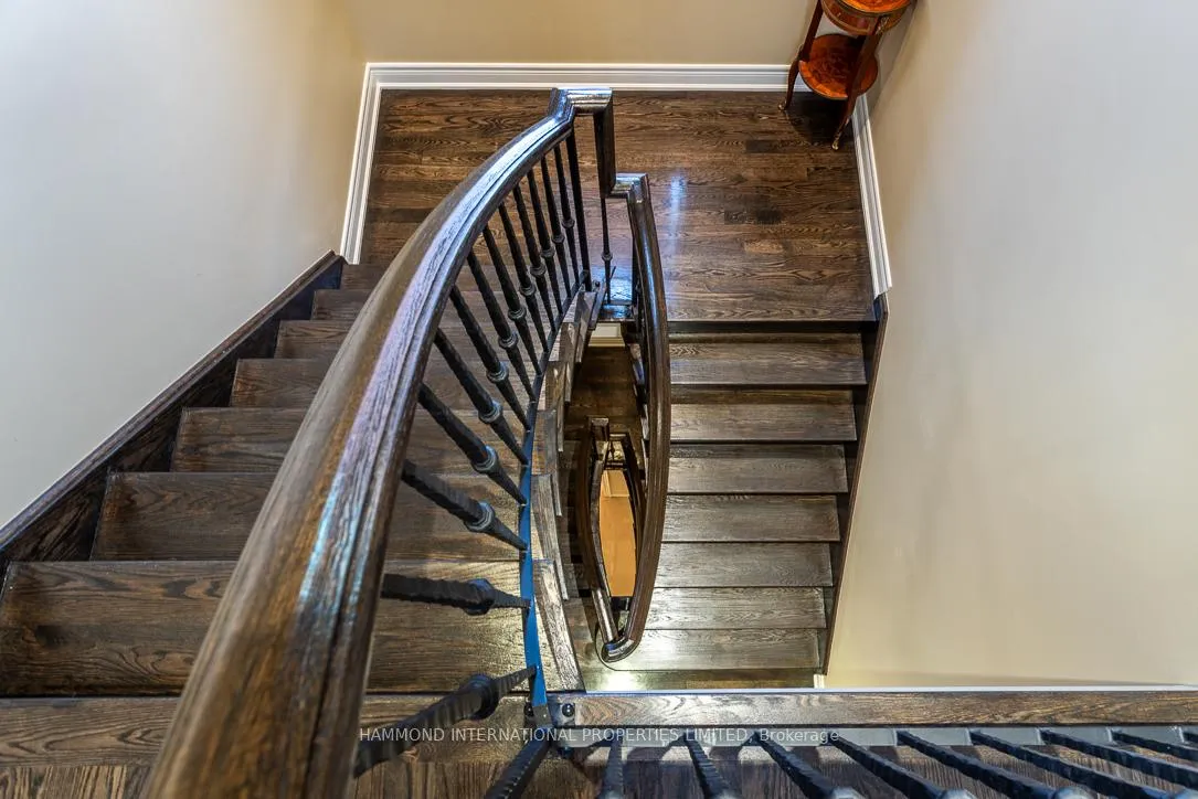 Photo 15 of 1 Sanibel Crescent, Vaughan, Uplands — HOMEH