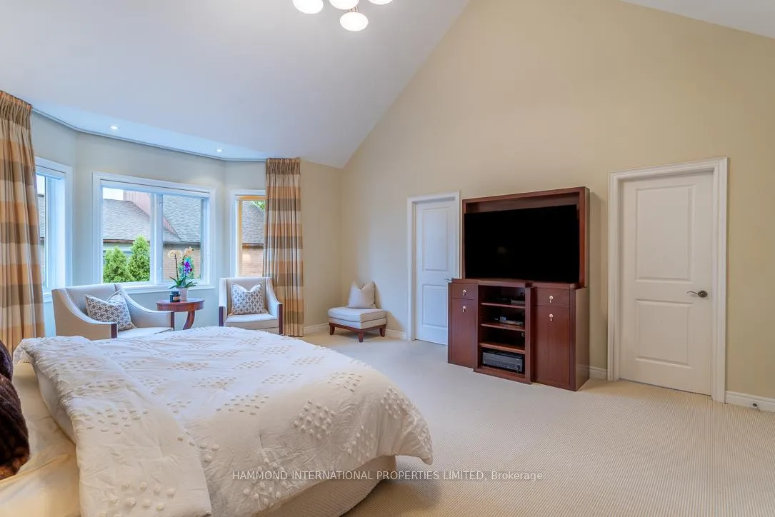 Photo 17 of 1 Sanibel Crescent, Vaughan, Uplands — HOMEH