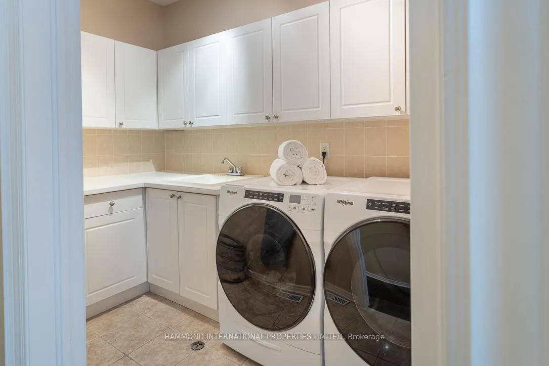 Photo 22 of 1 Sanibel Crescent, Vaughan, Uplands — HOMEH