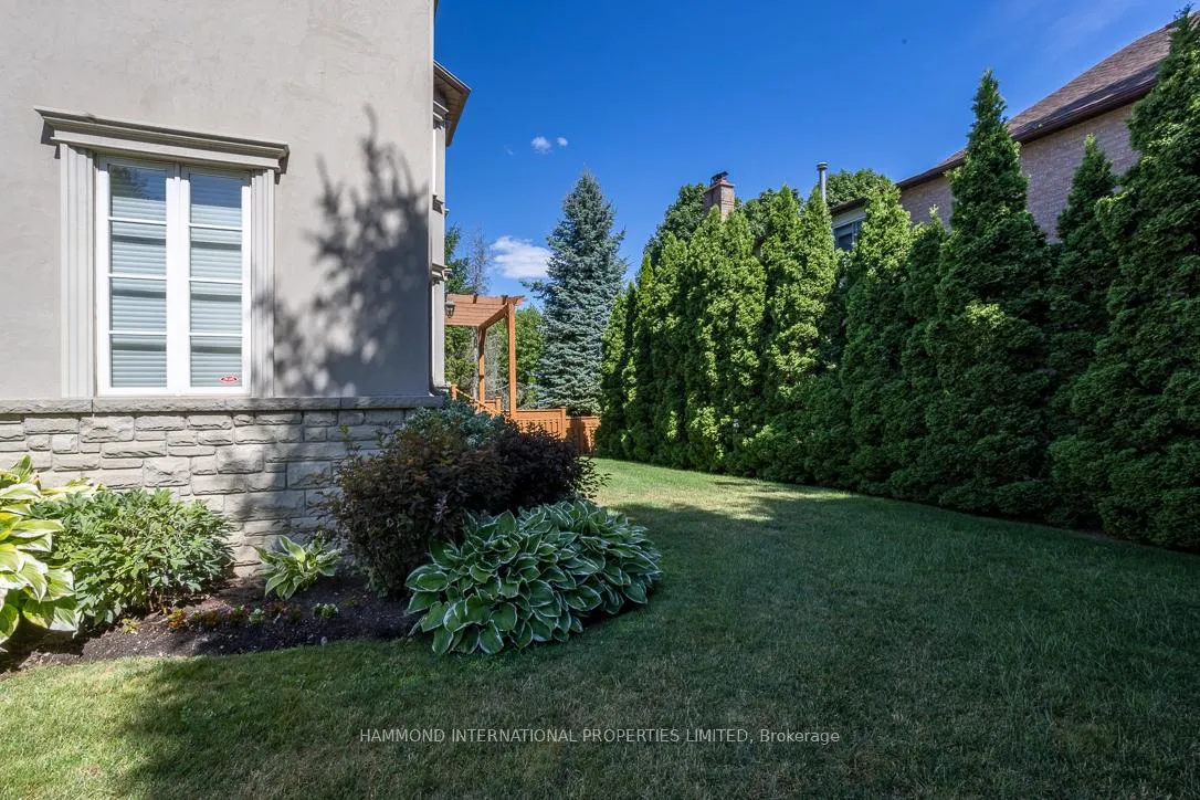 Photo 24 of 1 Sanibel Crescent, Vaughan, Uplands — HOMEH