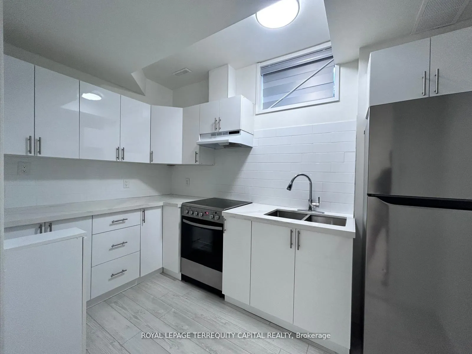Photo 4 of Unit Lower, 58 Wessenger Drive, Barrie, Holly — HOMEH