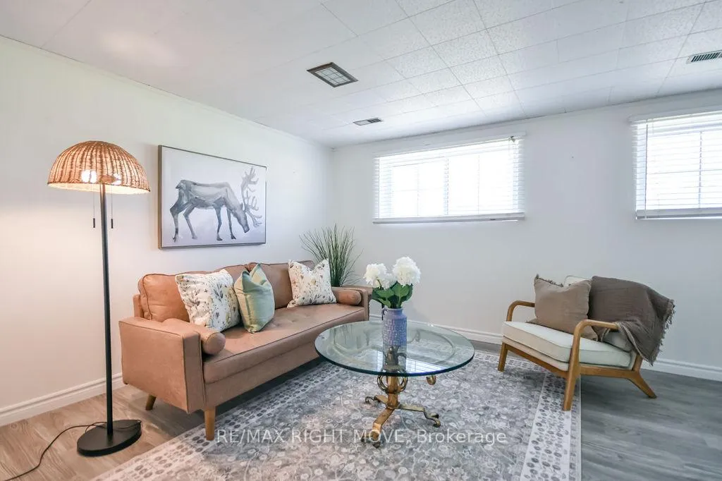 Photo 26 of 323 Collins Drive, Orillia — HOMEH