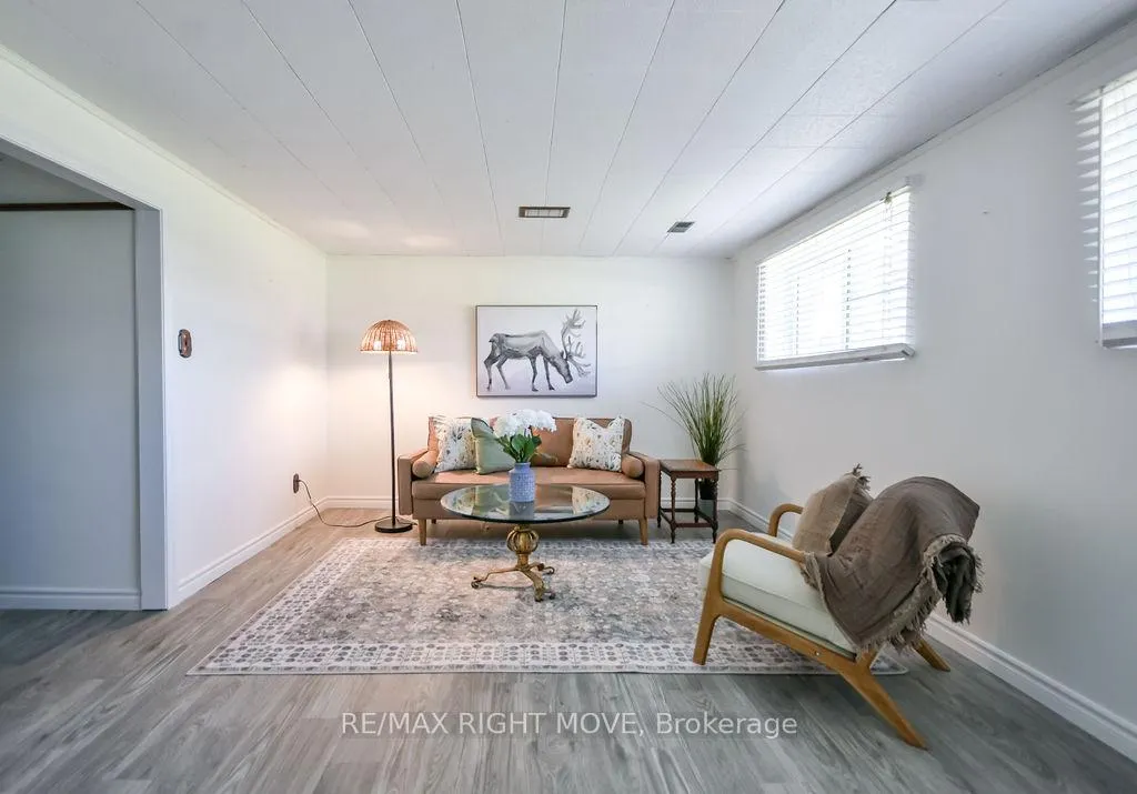 Photo 27 of 323 Collins Drive, Orillia — HOMEH
