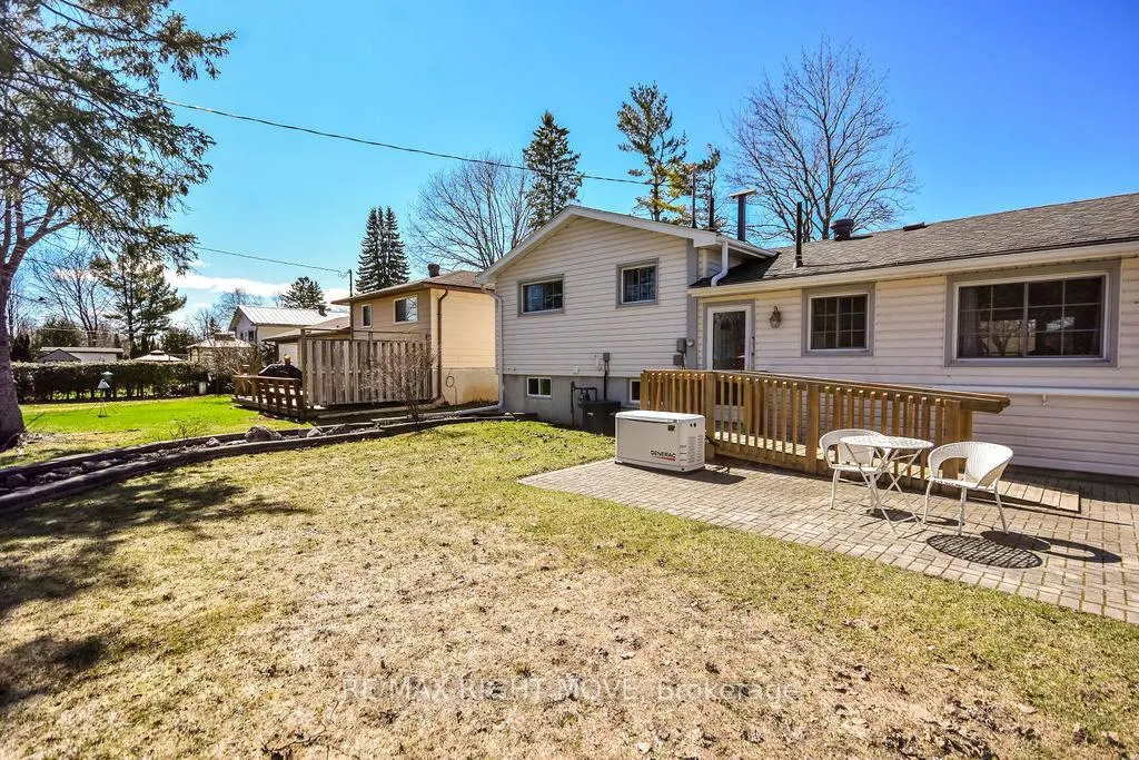 Photo 34 of 323 Collins Drive, Orillia — HOMEH