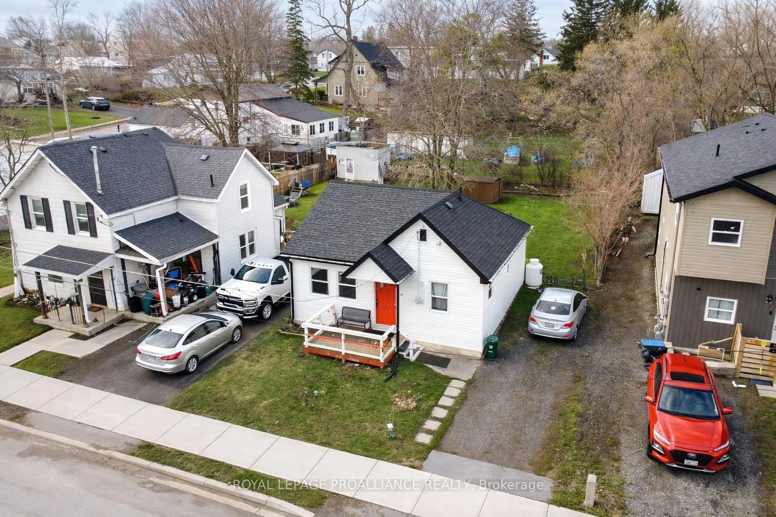 Photo 1 of 30 Strachan Street, Belleville, Belleville Ward — HOMEH