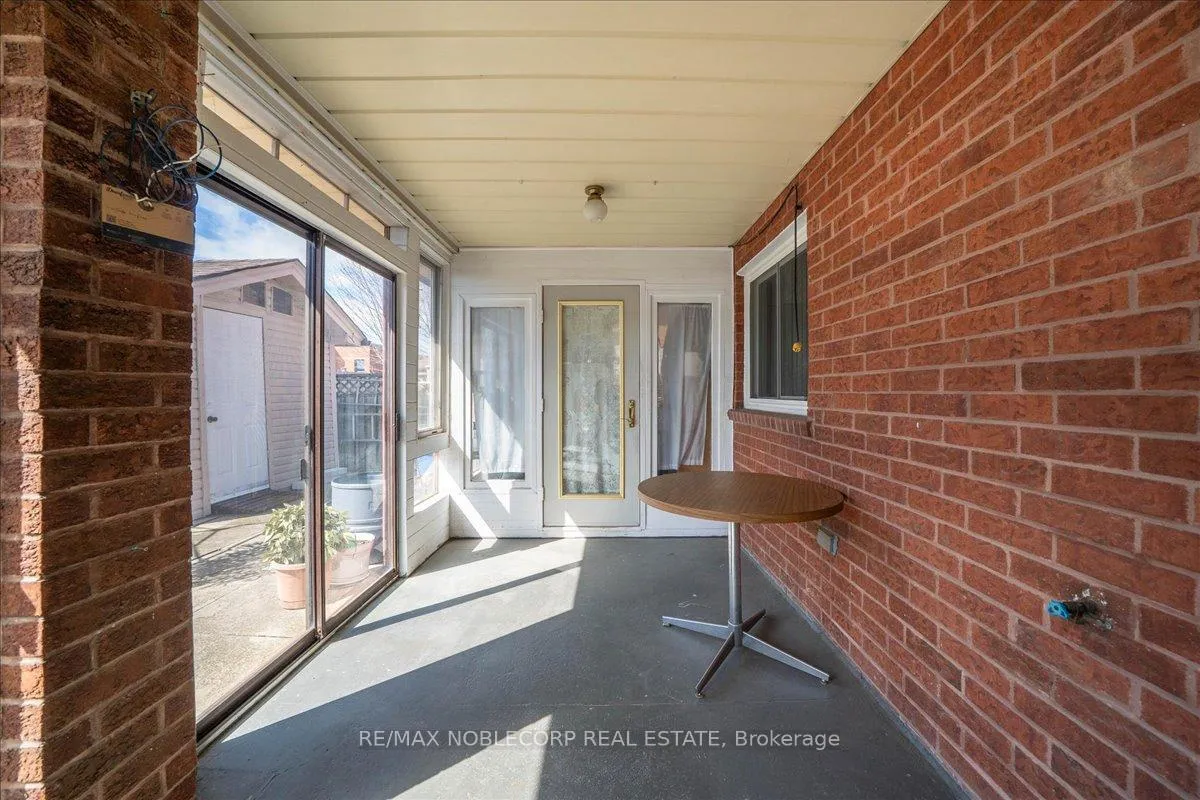 Photo 31 of 175 Oliver Lane, Vaughan, Maple — HOMEH