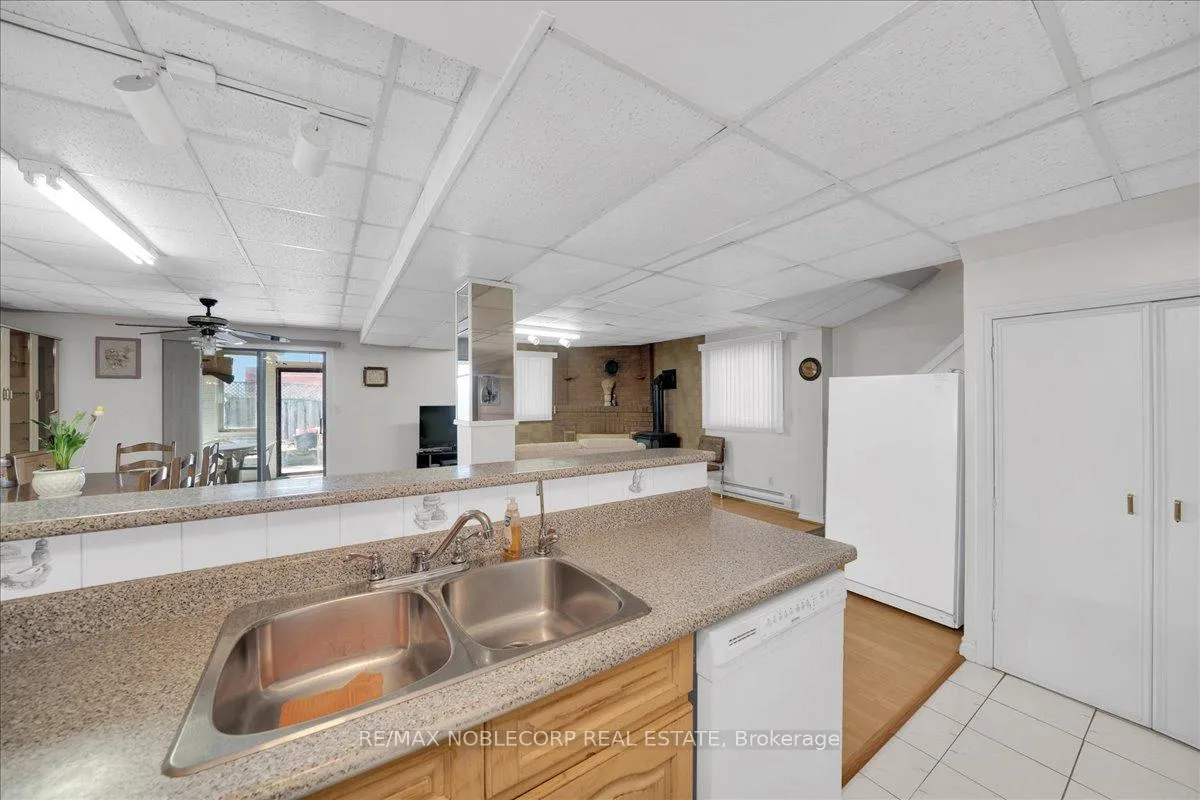 Photo 35 of 175 Oliver Lane, Vaughan, Maple — HOMEH