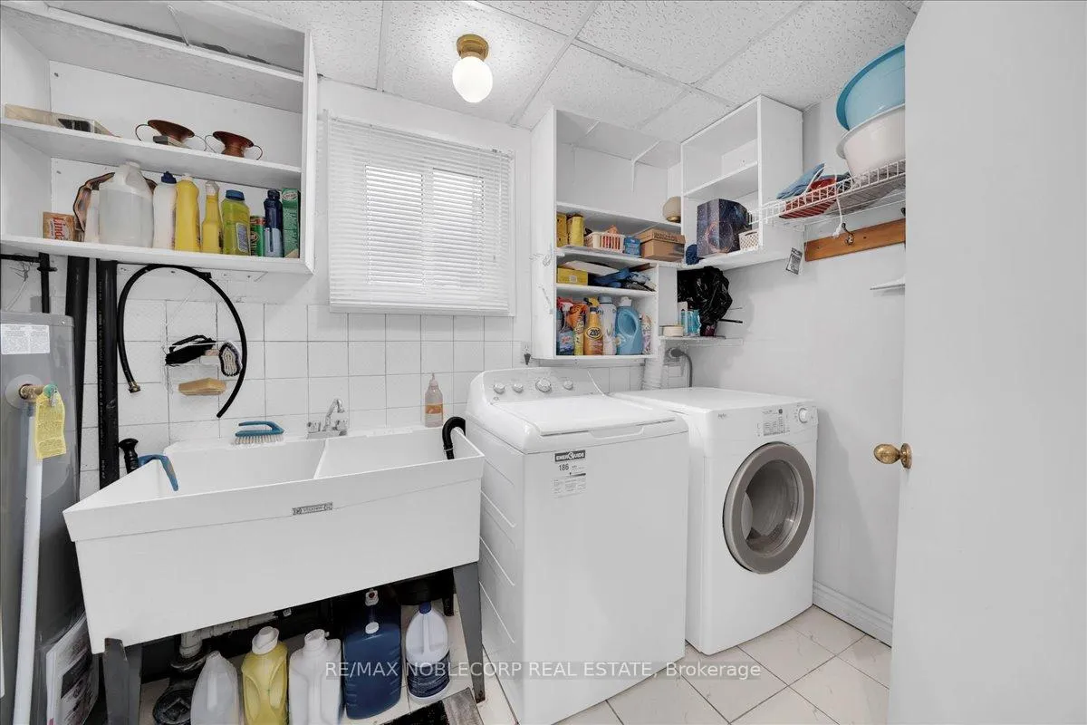 Photo 36 of 175 Oliver Lane, Vaughan, Maple — HOMEH