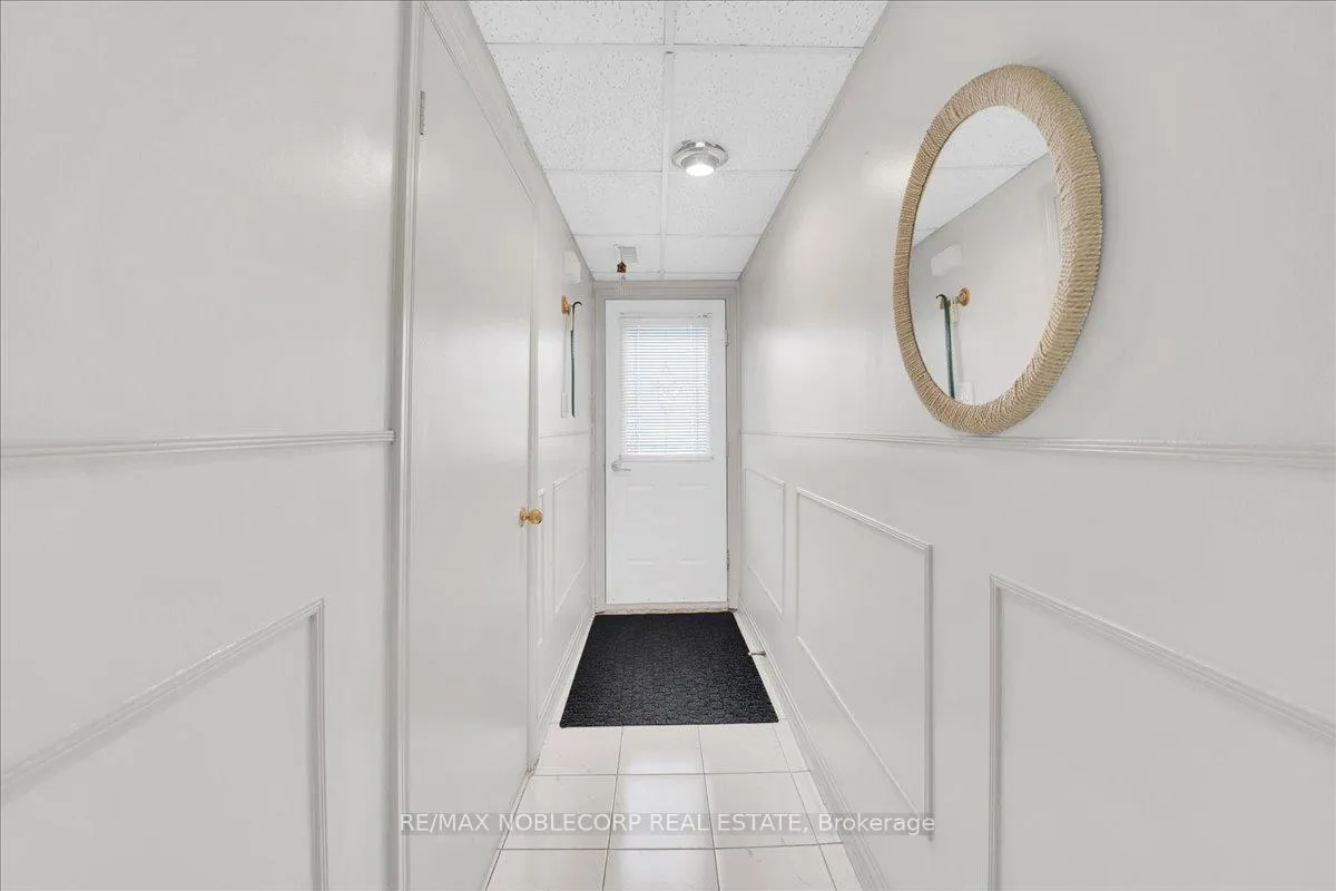 Photo 37 of 175 Oliver Lane, Vaughan, Maple — HOMEH