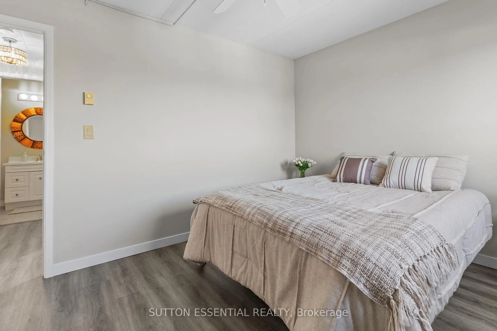 Photo 22 of Unit 404, 95 Windsor Drive, Brockville — HOMEH
