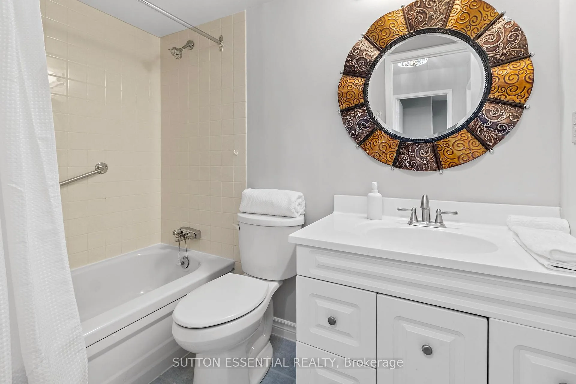 Photo 27 of Unit 404, 95 Windsor Drive, Brockville — HOMEH