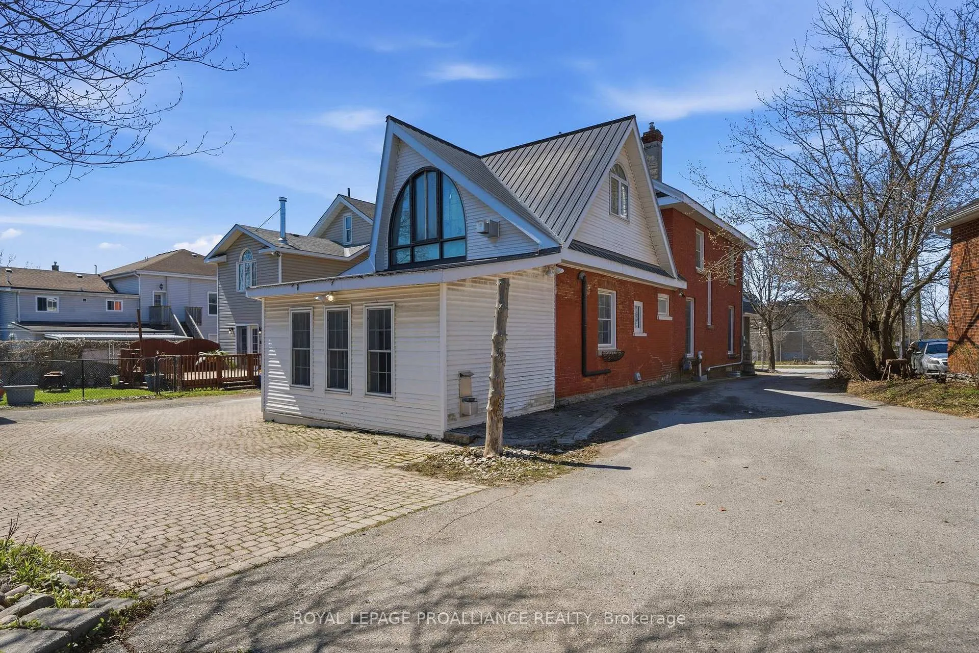 Photo 25 of 287 John Street, Belleville, Belleville Ward — HOMEH