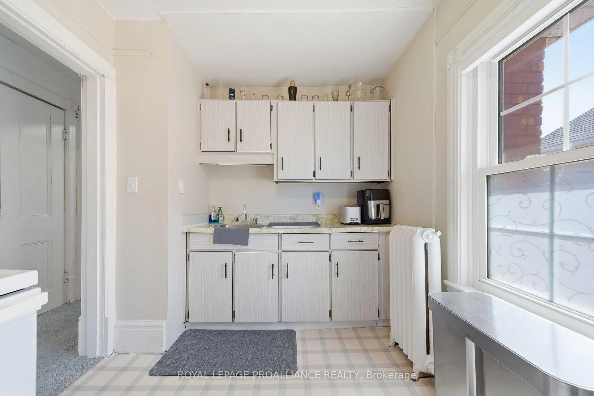 Photo 33 of 287 John Street, Belleville, Belleville Ward — HOMEH