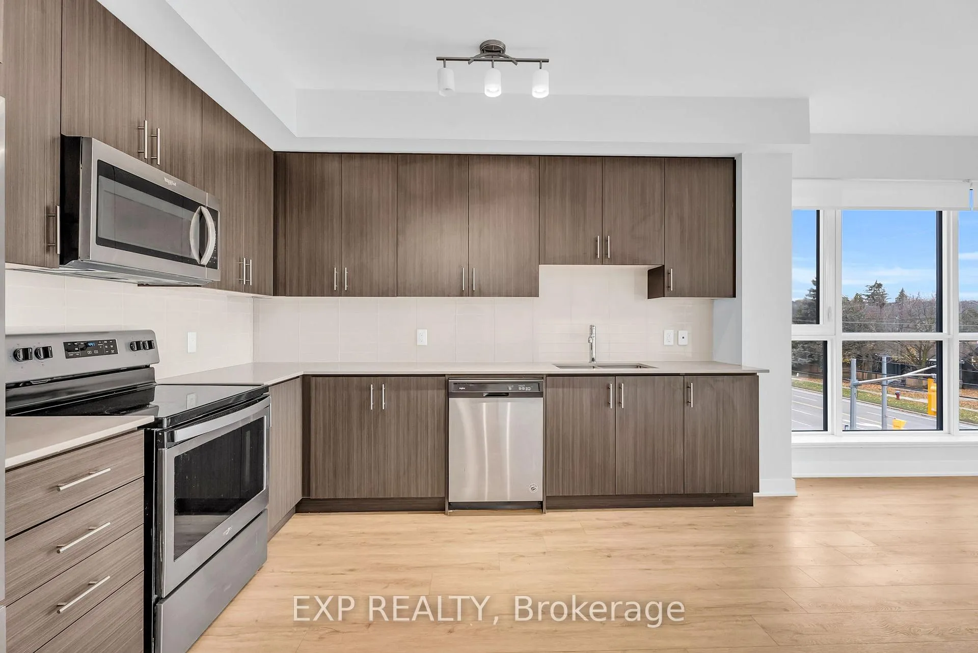 Photo 14 of Unit 302, 340 Plains Road E, Burlington, LaSalle — HOMEH