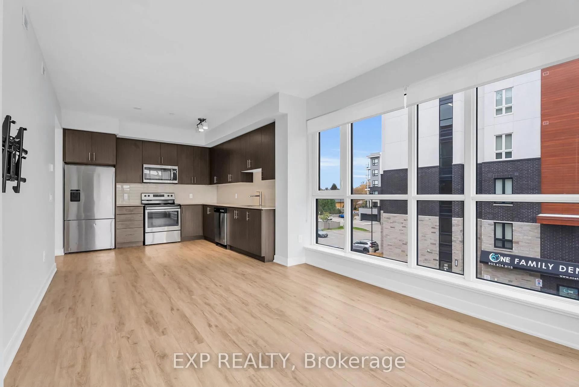 Photo 17 of Unit 302, 340 Plains Road E, Burlington, LaSalle — HOMEH