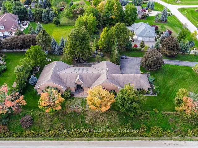 Photo 1 of 16 Ochs Drive, Puslinch, Morriston — HOMEH