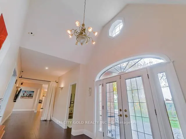 Photo 6 of 16 Ochs Drive, Puslinch, Morriston — HOMEH
