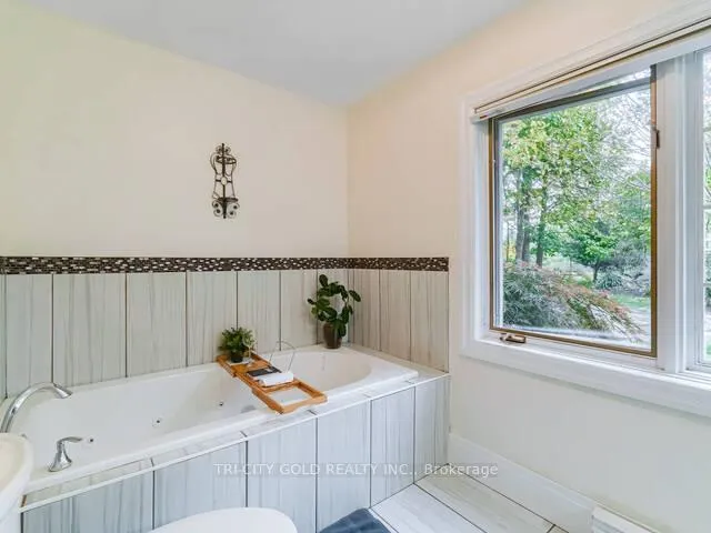 Photo 27 of 16 Ochs Drive, Puslinch, Morriston — HOMEH