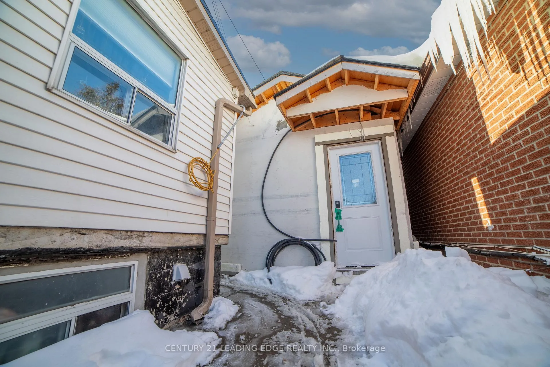 Photo 5 of 500 Caledonia Road, Toronto, Caledonia-Fairbank — HOMEH