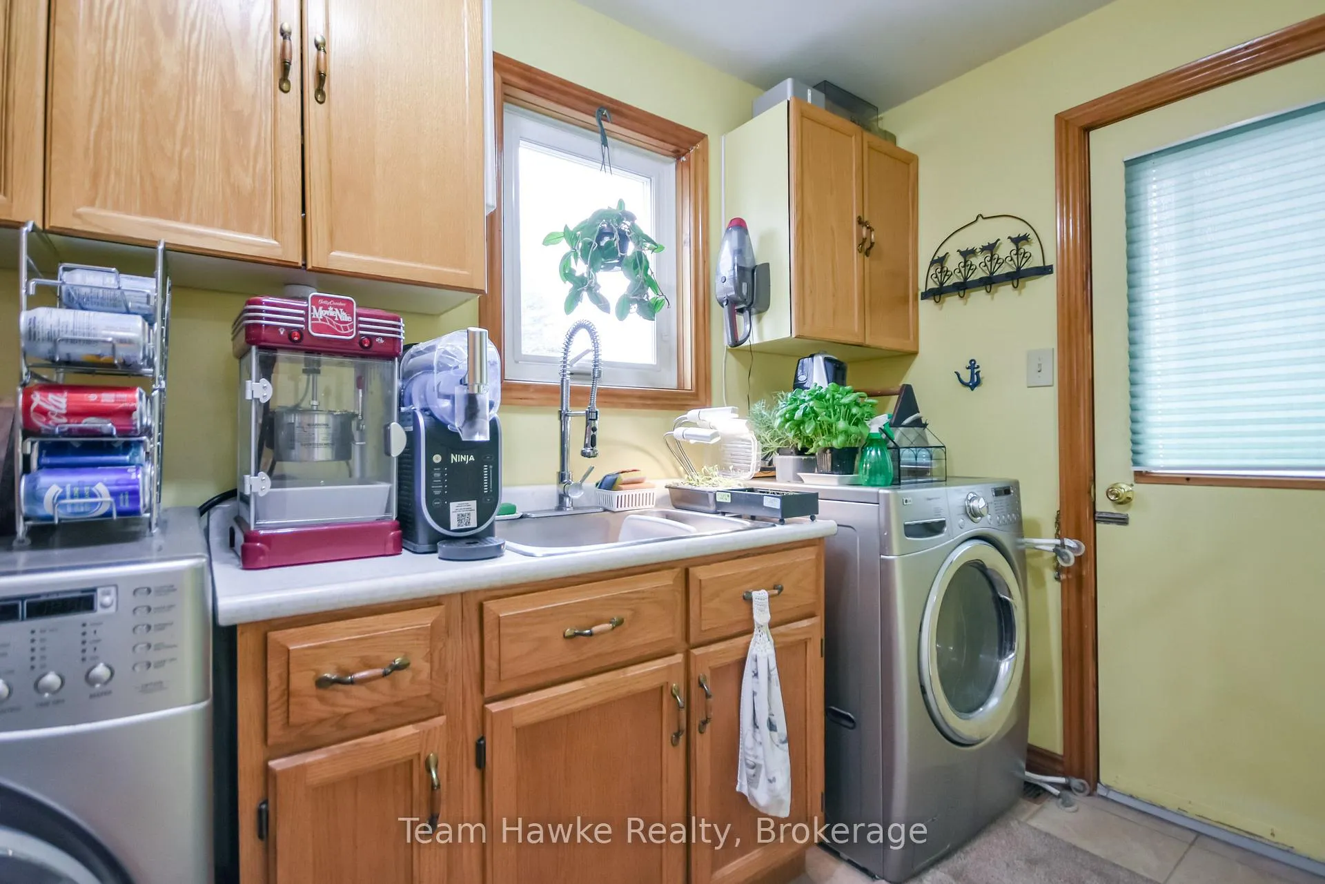 Photo 15 of 35 Brule Street, Penetanguishene — HOMEH