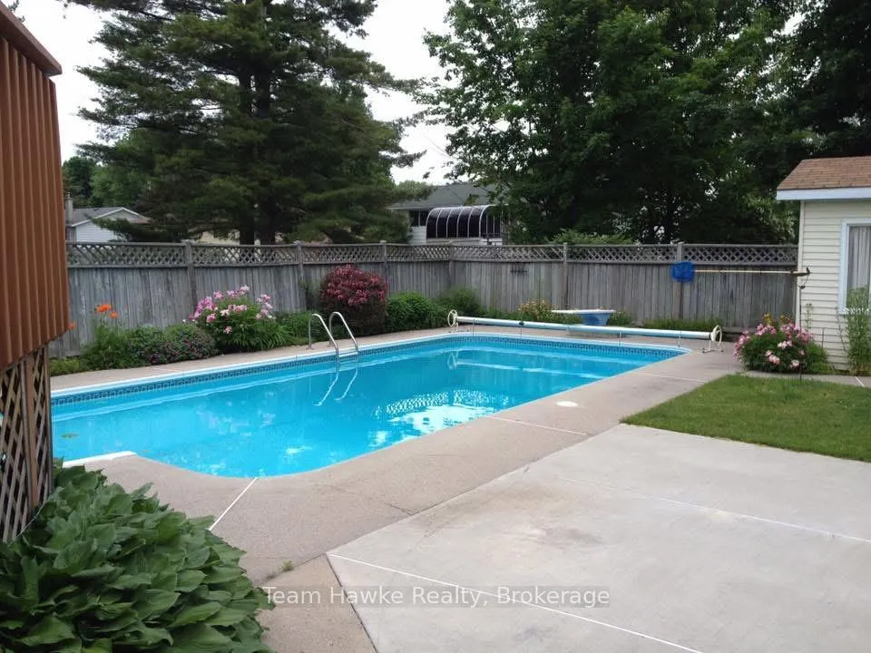 Photo 42 of 35 Brule Street, Penetanguishene — HOMEH