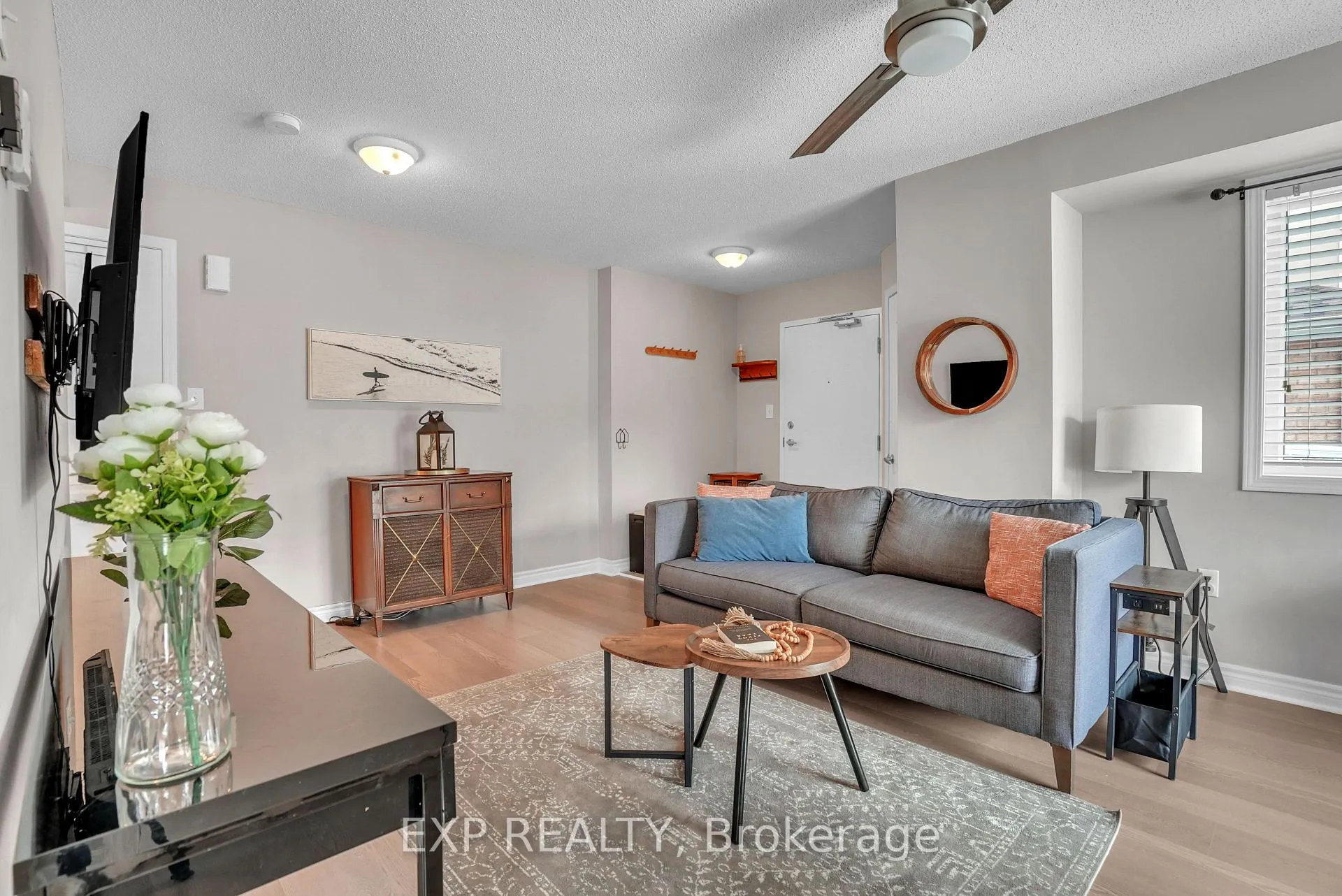 Photo 6 of Unit 8, 141 Sydenham Wells, Barrie, Georgian Drive — HOMEH