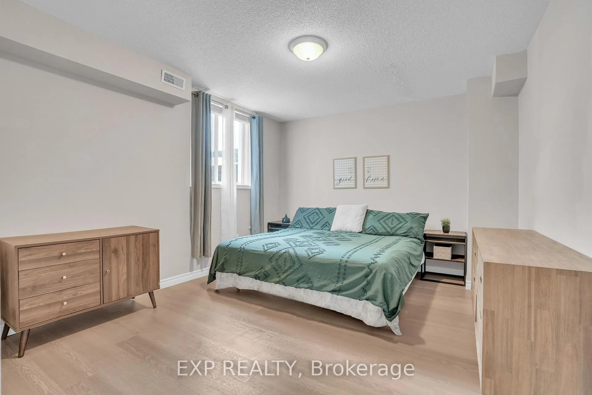 Photo 16 of Unit 8, 141 Sydenham Wells, Barrie, Georgian Drive — HOMEH