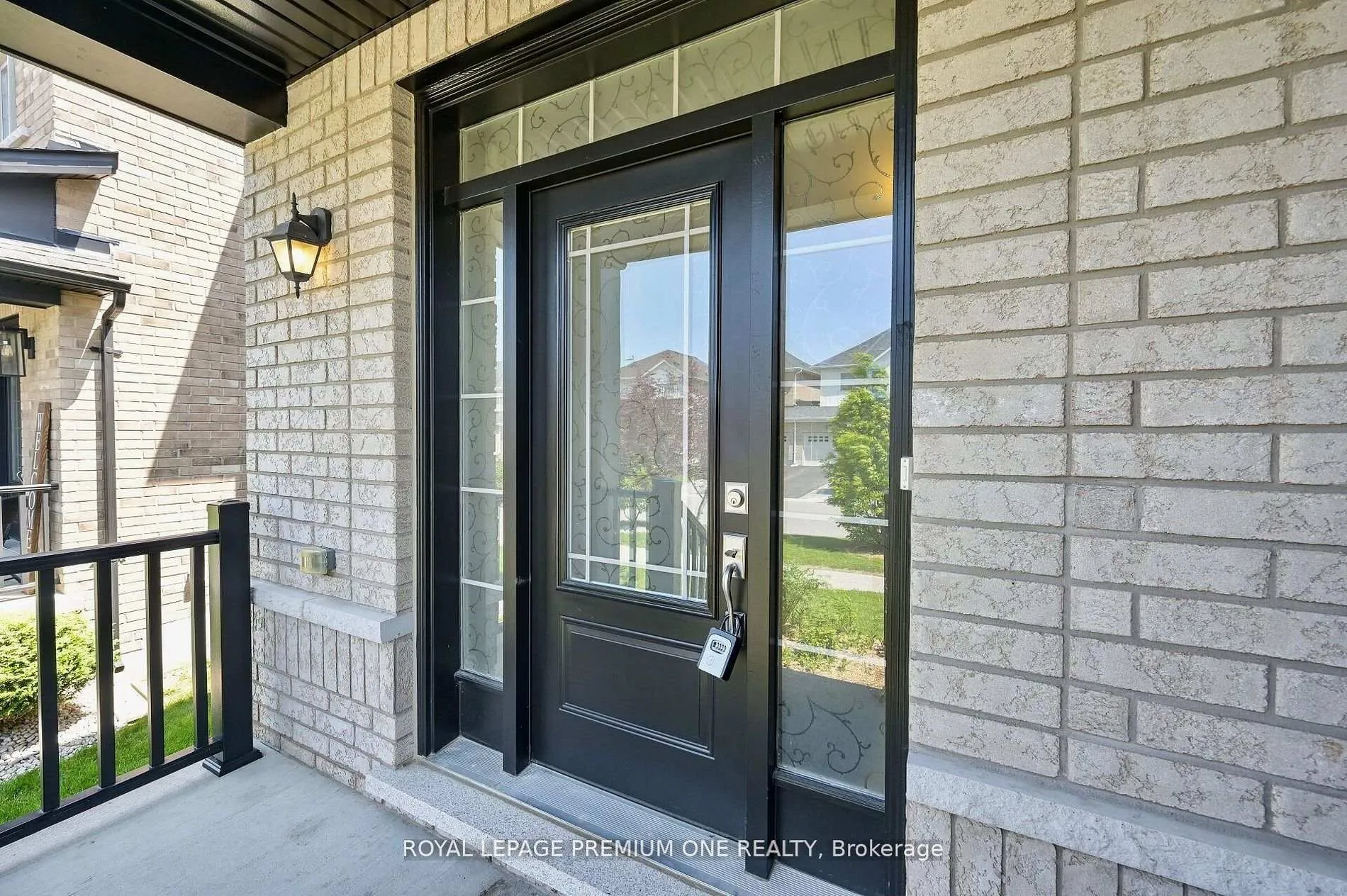 Photo 6 of 166 Sharpe Crescent, New Tecumseth, Tottenham — HOMEH