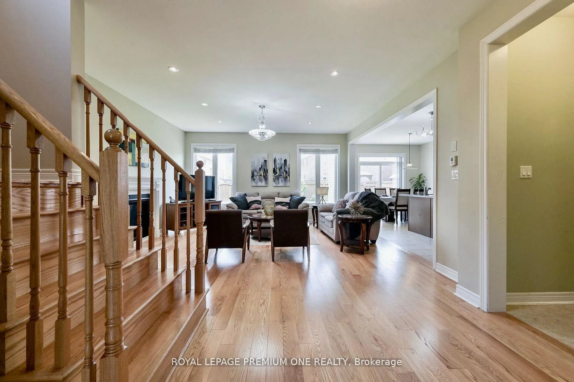 Photo 9 of 166 Sharpe Crescent, New Tecumseth, Tottenham — HOMEH