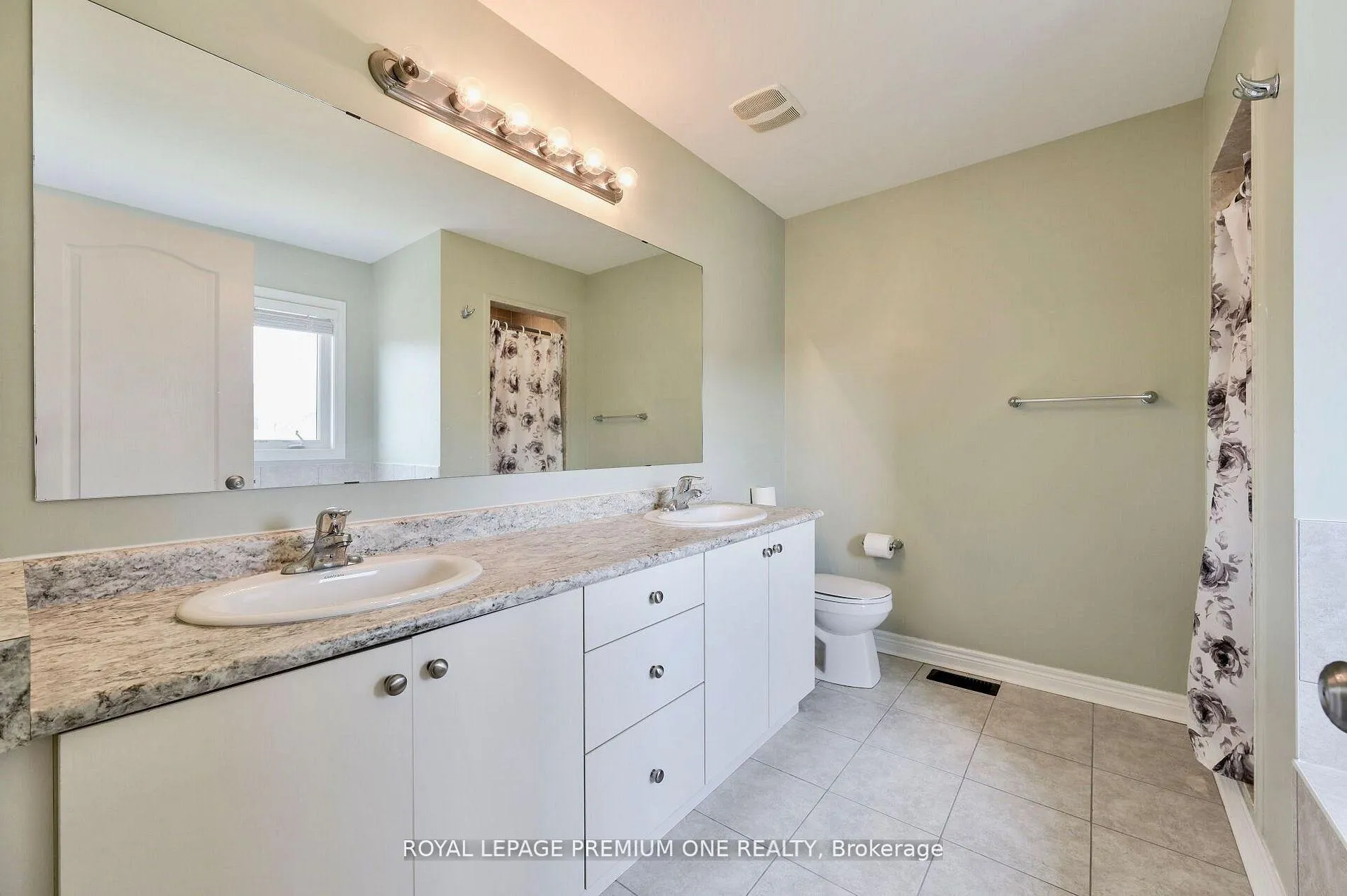 Photo 30 of 166 Sharpe Crescent, New Tecumseth, Tottenham — HOMEH