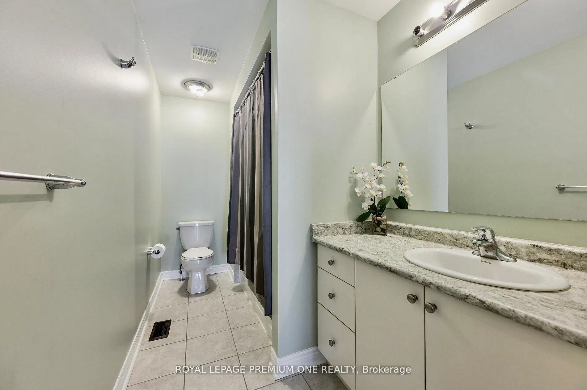 Photo 37 of 166 Sharpe Crescent, New Tecumseth, Tottenham — HOMEH