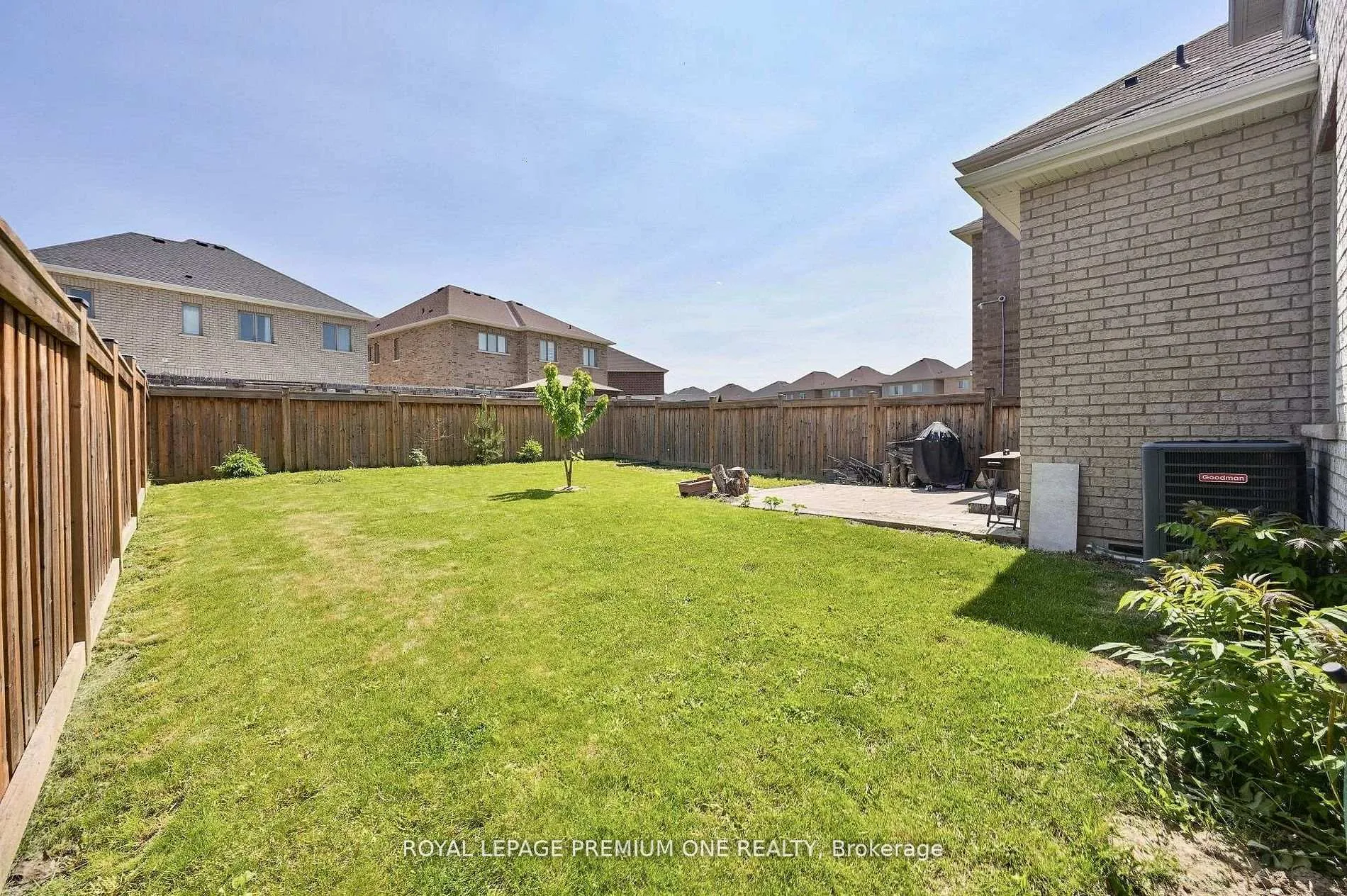 Photo 41 of 166 Sharpe Crescent, New Tecumseth, Tottenham — HOMEH