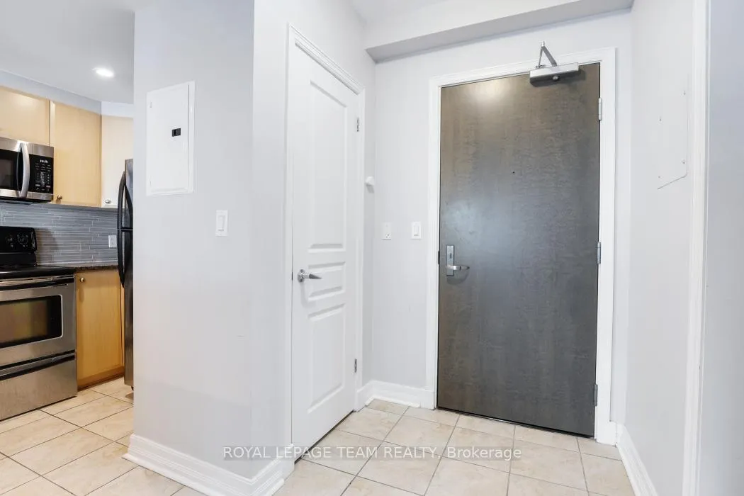 Photo 4 of Unit 607, 200 Besserer Street, Ottawa, Sandy Hill — HOMEH