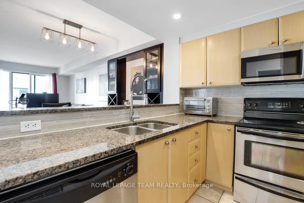 Photo 7 of Unit 607, 200 Besserer Street, Ottawa, Sandy Hill — HOMEH