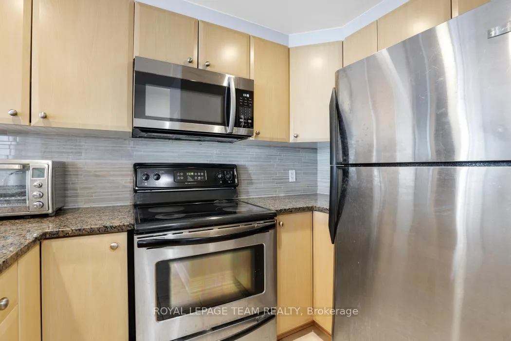 Photo 8 of Unit 607, 200 Besserer Street, Ottawa, Sandy Hill — HOMEH