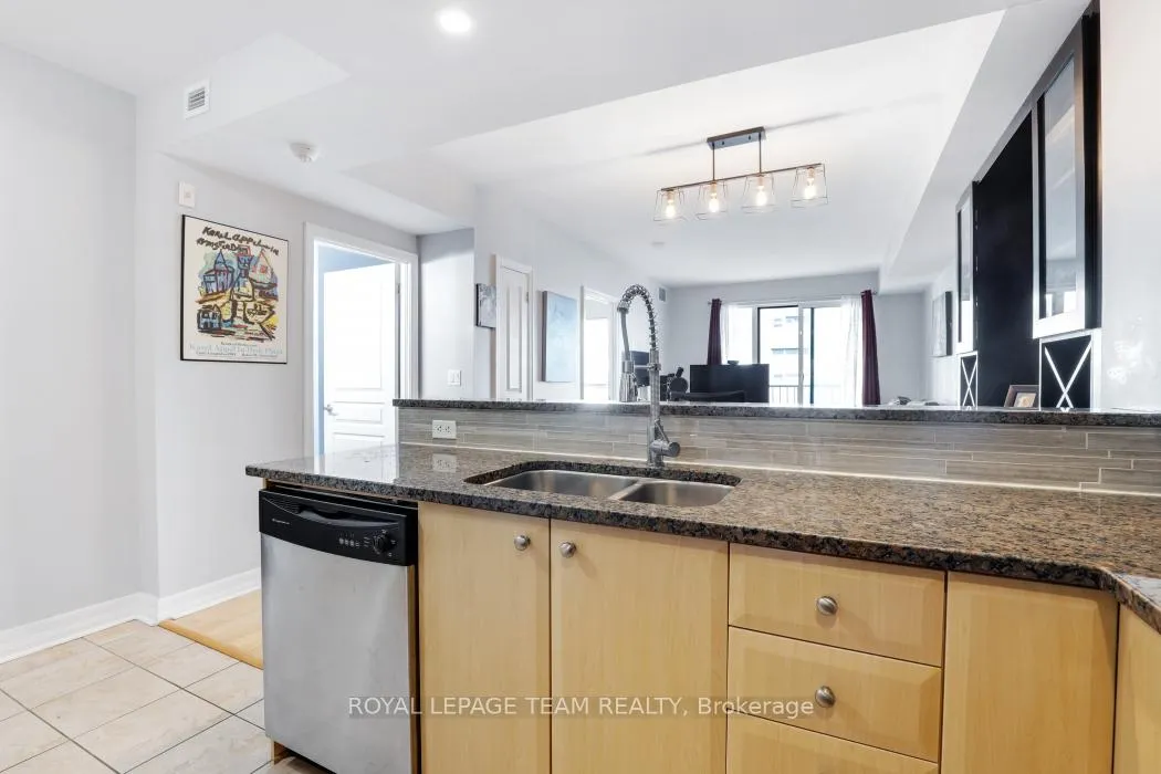 Photo 9 of Unit 607, 200 Besserer Street, Ottawa, Sandy Hill — HOMEH