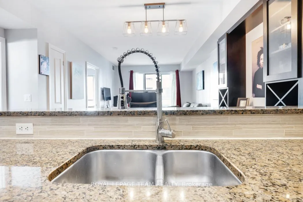 Photo 10 of Unit 607, 200 Besserer Street, Ottawa, Sandy Hill — HOMEH