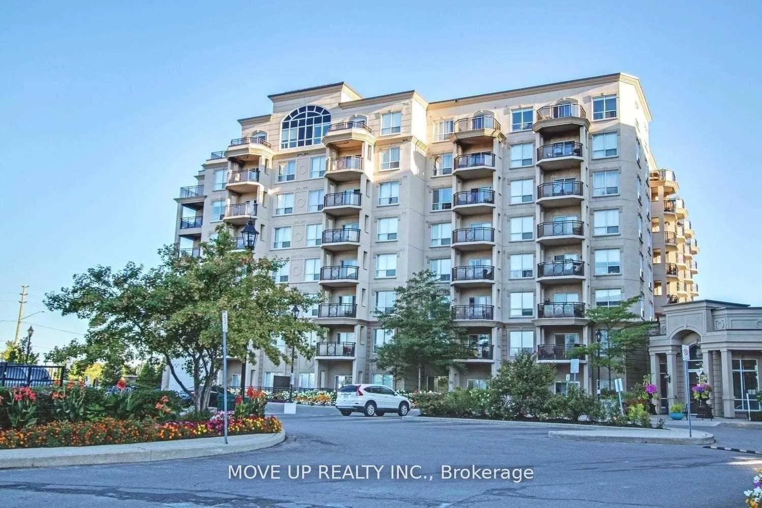 Photo 1 of Unit 413, 8 Maison Parc Court, Vaughan, Lakeview Estates — HOMEH