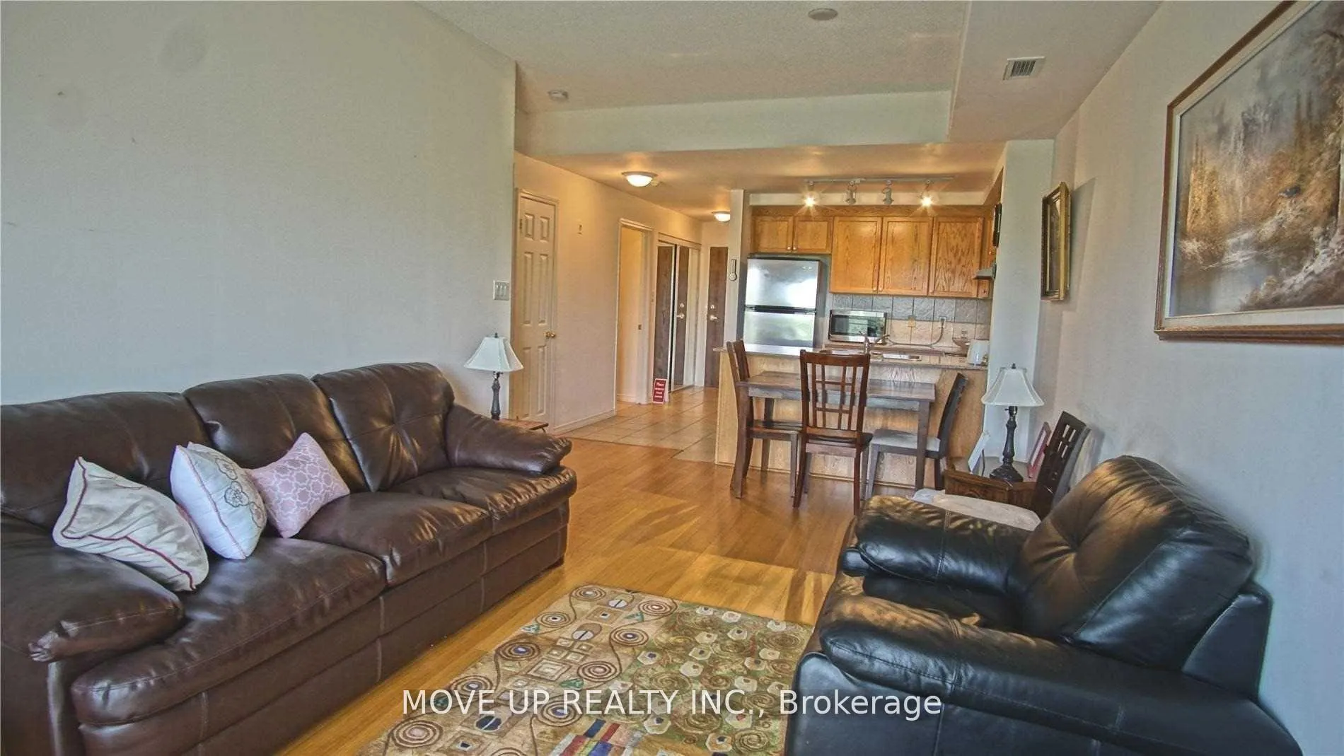 Photo 5 of Unit 413, 8 Maison Parc Court, Vaughan, Lakeview Estates — HOMEH