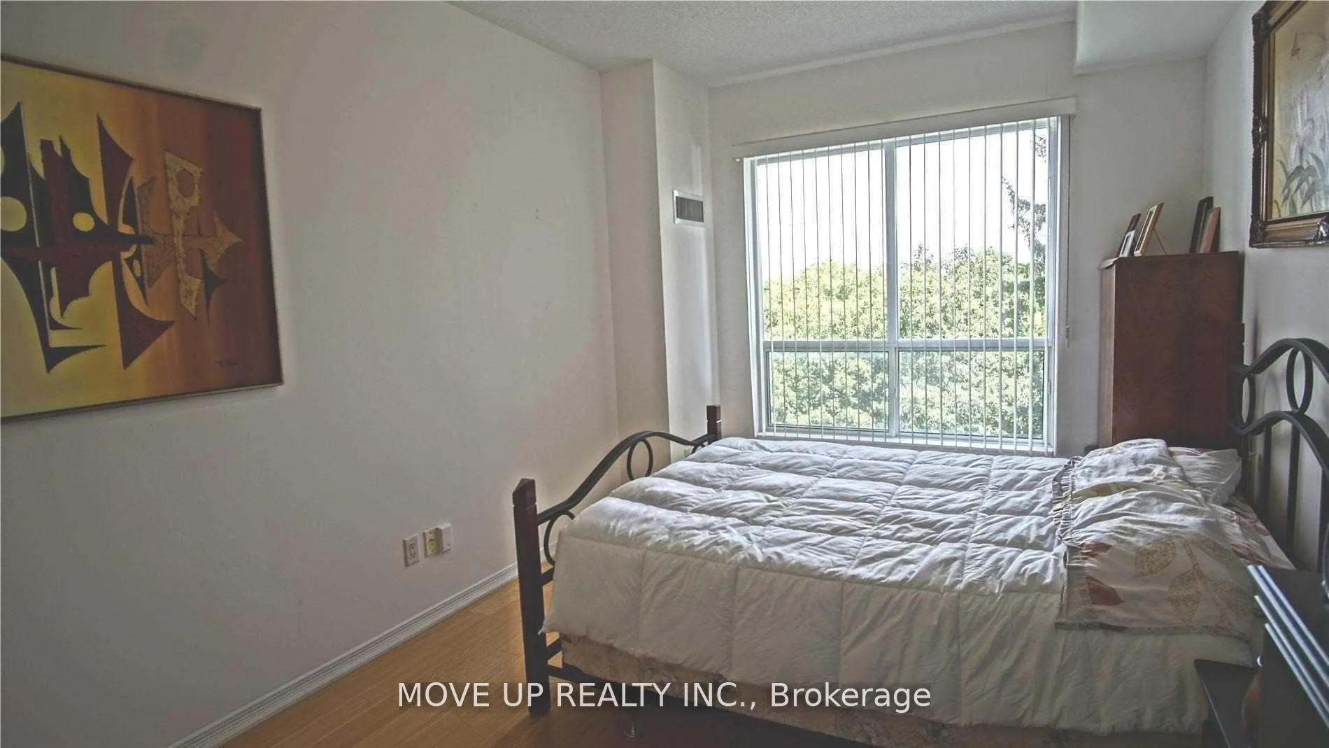 Photo 6 of Unit 413, 8 Maison Parc Court, Vaughan, Lakeview Estates — HOMEH