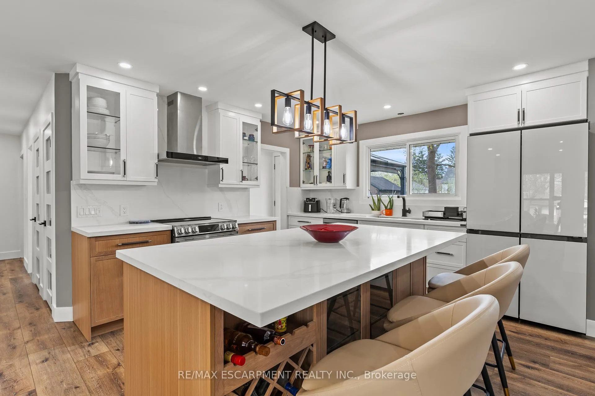 Photo 11 of 45 Driftwood Drive, Brantford, Rosedale/Gable Height — HOMEH