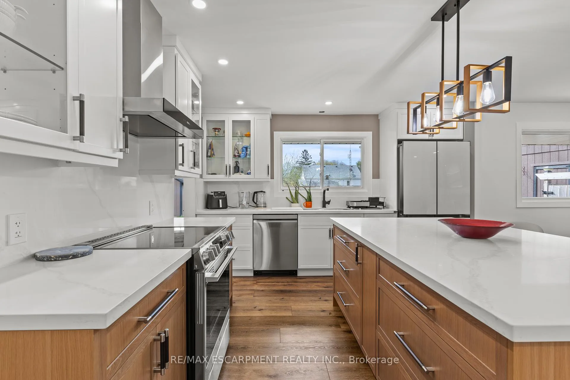 Photo 13 of 45 Driftwood Drive, Brantford, Rosedale/Gable Height — HOMEH