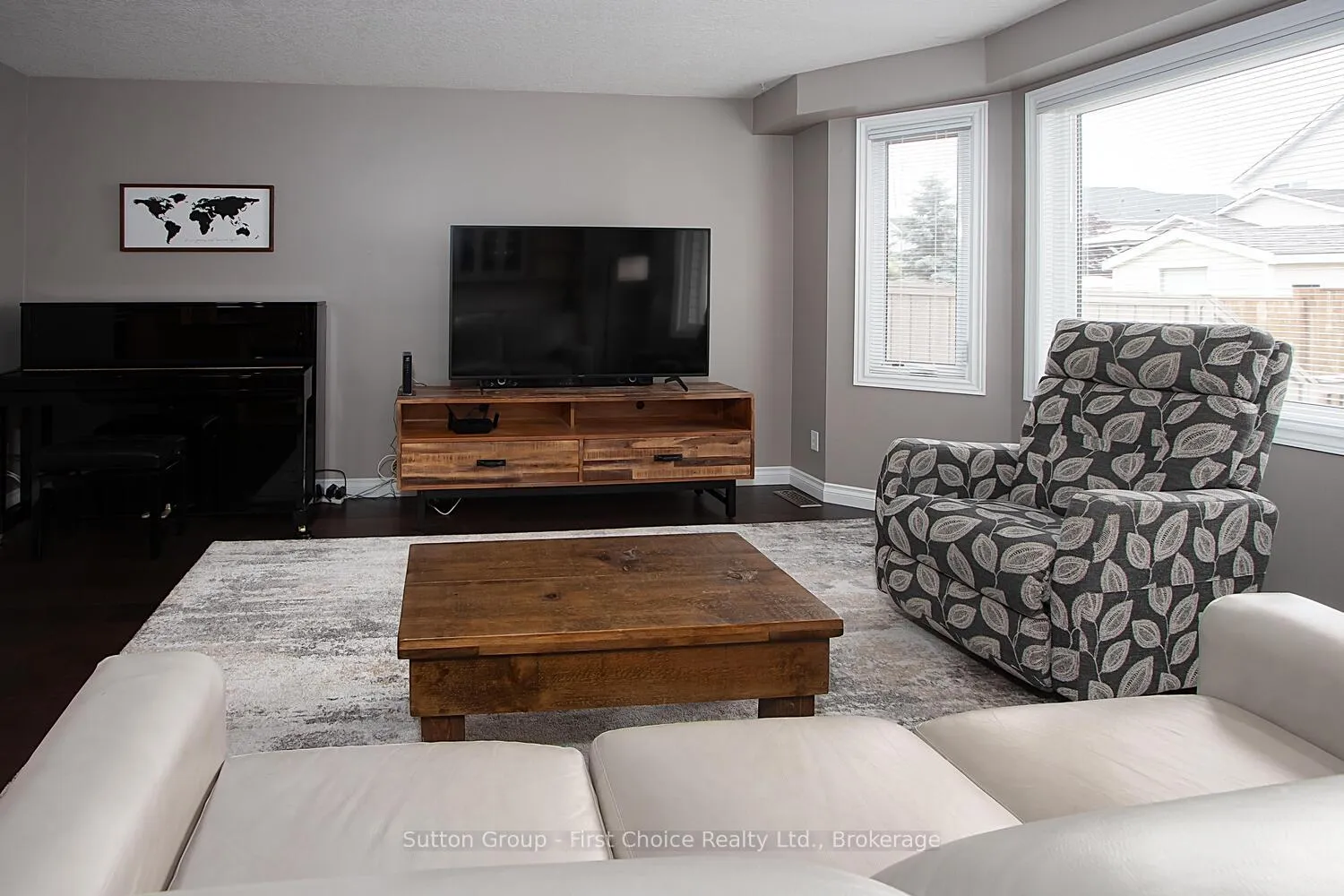 Photo 10 of 293 Huck Crescent, Kitchener — HOMEH